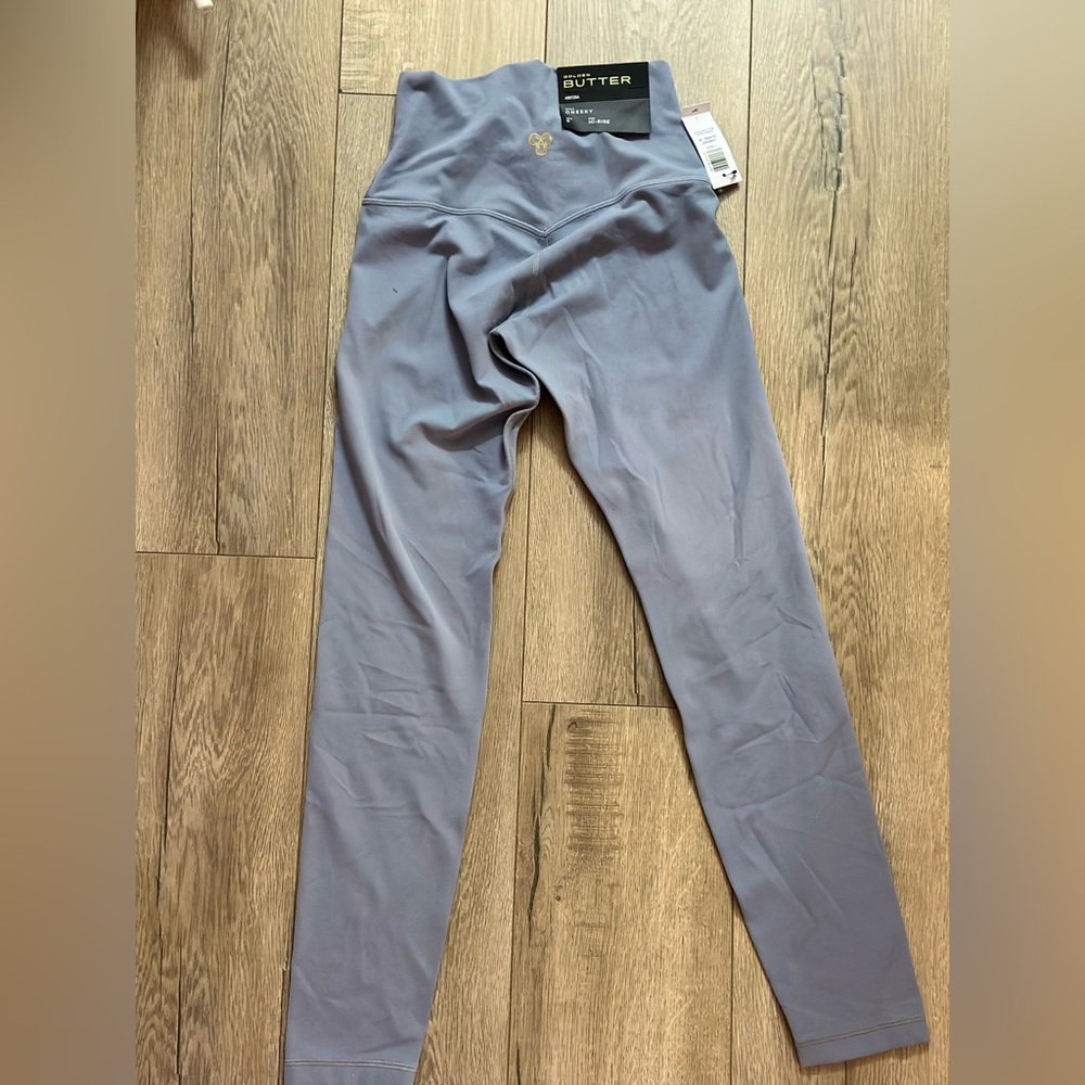 Aritzia Butter New Cheeky Hi-Rise Legging